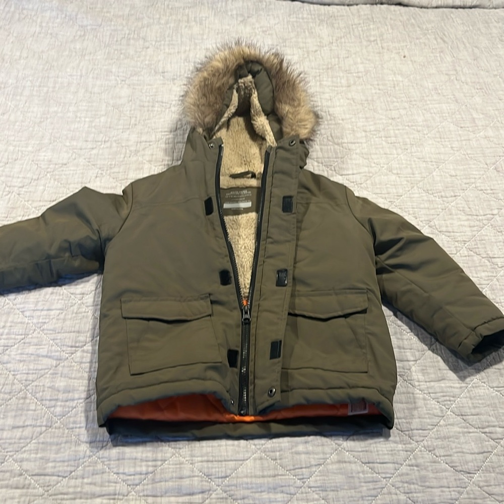 Military green puffer jacket with hood